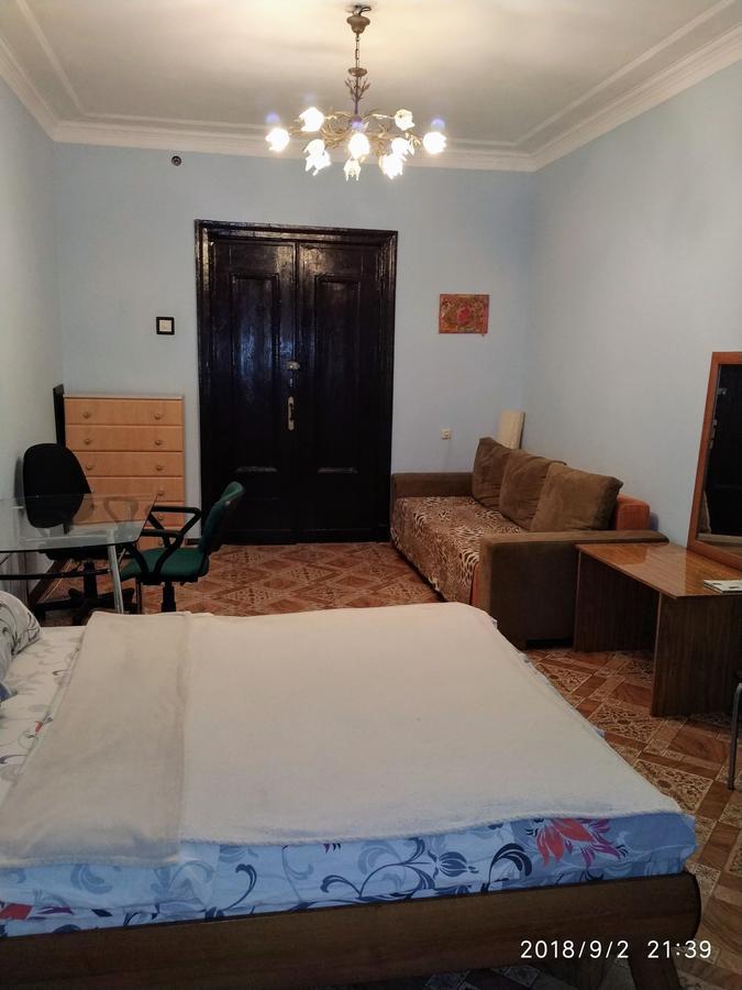 Room In Apartment Kirova 1 Minsk Luaran gambar